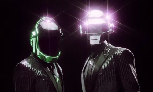 
				
					Daft Punk lança música inédita com participação de Julian Casablancas
				
				