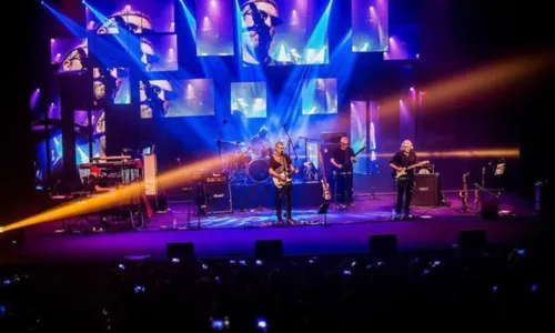 
				
					Dire Straits Legacy apresenta show de despedida no Armazém Convention
				
				