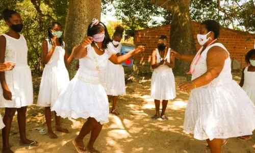
				
					Conheça 'Samba de Lata', tradição de comunidade quilombola do Sertão baiano
				
				