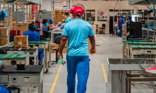
				
					Bahia tem 17 mil indústrias e gera cerca de 394 mil empregos no setor
				
				