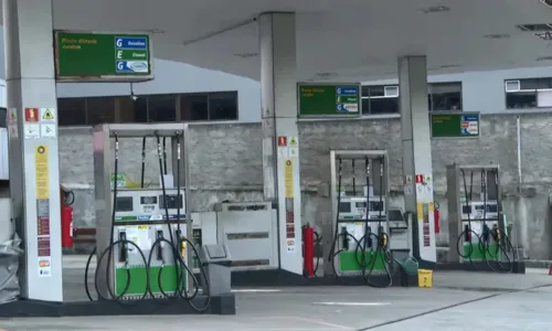 
				
					Acelen anuncia aumento de 5% na gasolina e 2% no diesel na Bahia
				
				