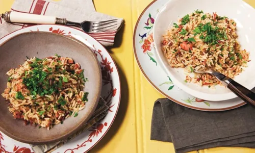 
				
					Almoço especial: aprenda a fazer arroz carreteiro com carne seca
				
				