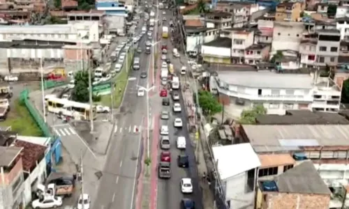 
				
					Após incêndio de loja, parte da Av. Suburbana é interditada
				
				