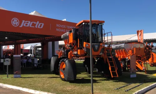 
				
					Bahia Farm Show 2023 impressiona com máquinas, espaço e diversidade
				
				