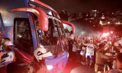 
				
					Bahia sofre gol no fim e empata com Grêmio na Copa do Brasil
				
				