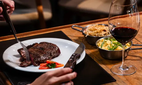 
				
					Bora Ali? Conheça restaurantes com vista para o mar em Salvador
				
				