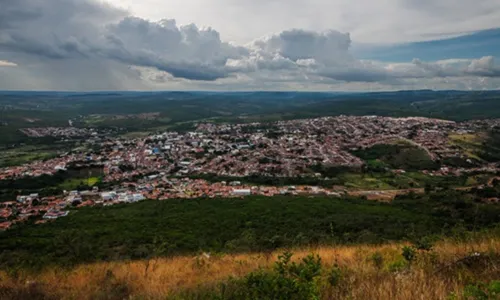 
				
					Campo Formoso: conheça a Capital dos Minérios baiana e sertaneja
				
				