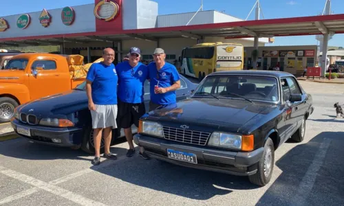 
				
					Caravana de carros antigos de Salvador chega a São Paulo; FOTOS
				
				