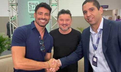 
				
					Cauã Reymond anuncia empreendimento em Salvador
				
				