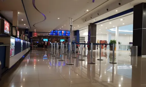 
				
					Cinépolis encerra atividades no Shopping Bela Vista, em Salvador
				
				