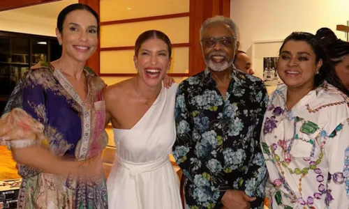 
				
					Com Ivete e Preta, Gilberto Gil ganha festa de aniversário em Salvador
				
				