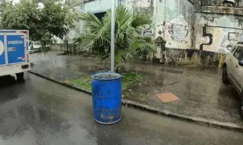 
				
					Corpo é encontrado dentro de tonel na Cidade Baixa, em Salvador
				
				