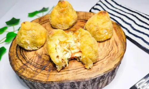 
				
					Coxinha fit? Aprenda como fazer coxinha de batata-doce em 40 minutos
				
				