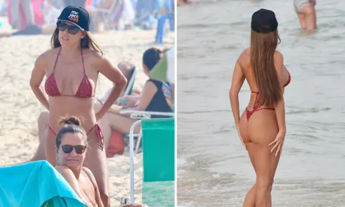 
				
					Deborah Secco surge com biquíni cavado e chama atenção no Rio
				
				