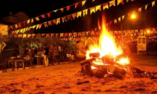 
				
					Em tempo de festas juninas, campanha alerta sobre risco de queimaduras
				
				