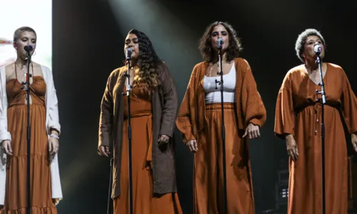 
				
					Em véspera de aniversário, Gilberto Gil canta com Preta Gil em SP
				
				