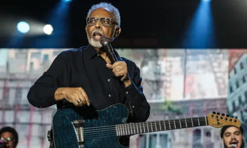 
				
					Em véspera de aniversário, Gilberto Gil canta com Preta Gil em SP
				
				