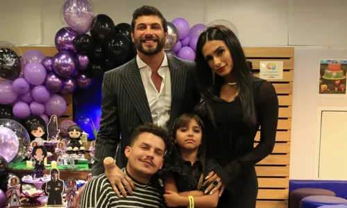 
				
					Ex-casal, Jesus Luz e Carol Ramiro celebram aniversário da filha
				
				