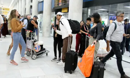 
				
					FOTOS: Xamã é visto com nova namorada em aeroporto do Rio de Janeiro
				
				