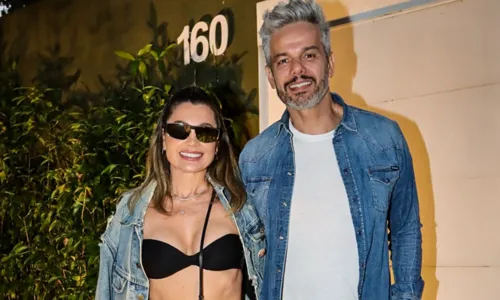 
				
					Famosos marcam presença em aniversário de Fernanda Paes Leme; FOTOS
				
				