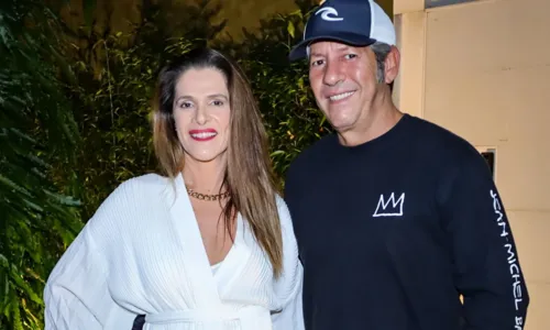 
				
					Famosos marcam presença em aniversário de Fernanda Paes Leme; FOTOS
				
				