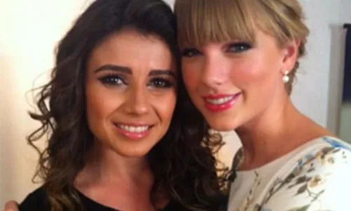 
				
					Fãs se revoltam com ausência de Paula Fernandes em disco de Taylor Swift
				
				