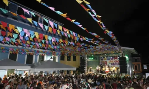 
				
					Festas juninas alteram trânsito do Centro Histórico de Salvador
				
				