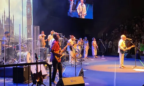 
				
					Gilberto Gil homenageia Gal Costa em show com a família em Salvador
				
				