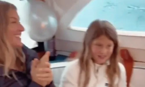 
				
					Gisele Bündchen comemora aniversário com passeio luxuoso em alto mar
				
				