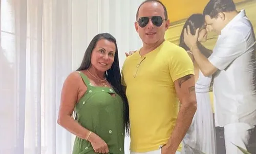 
				
					Gretchen reage a comentários sobre marido ser gay: 'Eu ia achar ótimo'
				
				