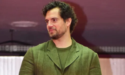 
				
					Henry Cavill e elenco de 'The Witcher' participam de evento da Netflix
				
				