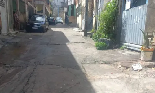 
				
					Homem é morto a tiros dentro de comunidade de Salvador
				
				