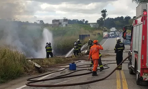 
				
					Homem morre após caminhão tombar; vídeo impressionante mostra explosão
				
				