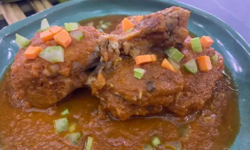 
				
					Hora do almoço! Aprenda receita de coxa e sobrecoxa com molho refrescante
				
				