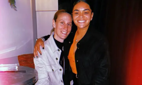 
					Jogadoras podem encarar namoradas dentro de campo no Mundial; entenda
				
				