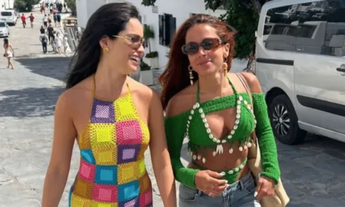 
				
					Juliette faz proposta a Anitta após rumores de namoro: 'Bora casar'
				
				