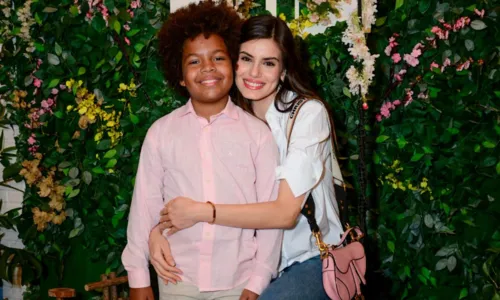 
				
					Levi Asaf, o Marcelino de 'Amor Perfeito', recebe famosos em aniversário
				
				