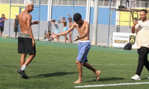 
				
					Luva de Pedreiro joga partida da Taça das Favelas no Vidigal
				
				