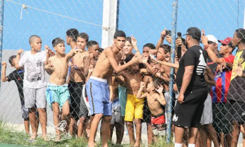 
				
					Luva de Pedreiro joga partida da Taça das Favelas no Vidigal
				
				