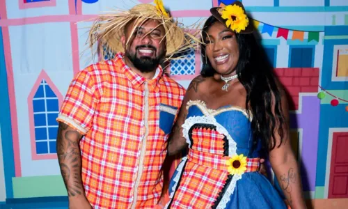 
				
					Mãe de Ludmilla faz festão junino para comemorar aniversário; FOTOS
				
				