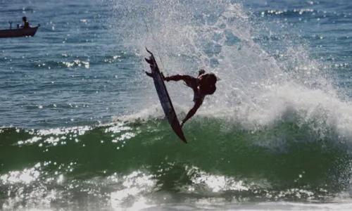 
				
					Marcelo Sangalo impressiona em dia de surf e Ivete reage: 'É o brabo'
				
				