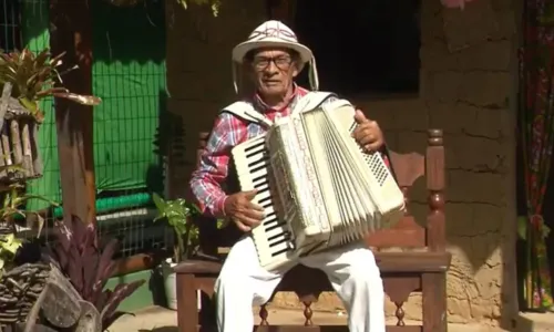 
				
					Músico baiano tem sanfona de Luiz Gonzaga furtada na Bahia
				
				