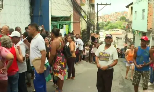 
				
					Mutirão de saúde gera longas filas no Acupe de Brotas
				
				