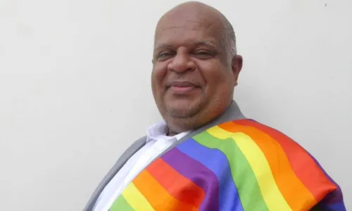 
				
					'Nunca tive chá revelação. Sempre fui gay', relembra Renildo Barbosa
				
				