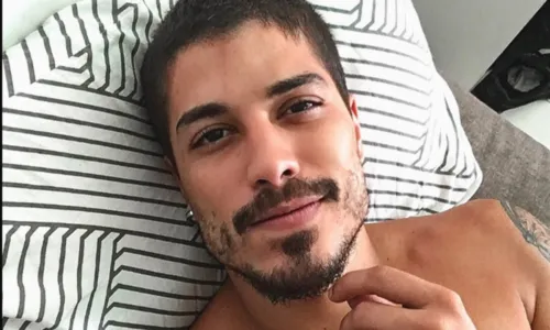 
				
					OnlyFans: ex-estrelas de 'Malhação' ganham vida com conteúdo adulto
				
				