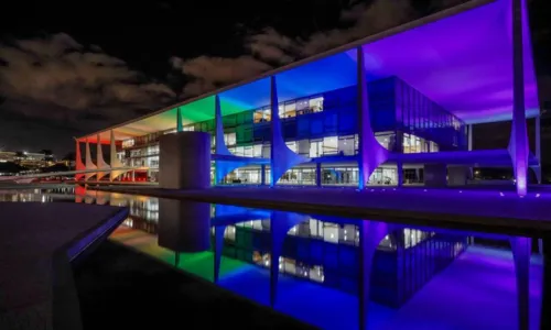 
				
					Palácio do Planalto realiza evento LGBTQIAPN+ pela 1ª vez na história
				
				