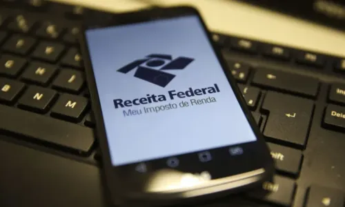 
				
					Receita abre consulta para 3º lote de restituição do Imposto de Renda
				
				