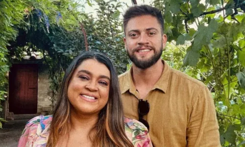 
				
					Rodrigo Godoy é flagrado com ex-estilista de Preta Gil em festa junina
				
				