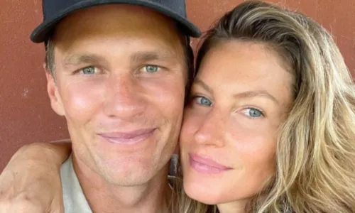 
				
					Tom Brady e modelo russa engatam relacionamento, diz site
				
				