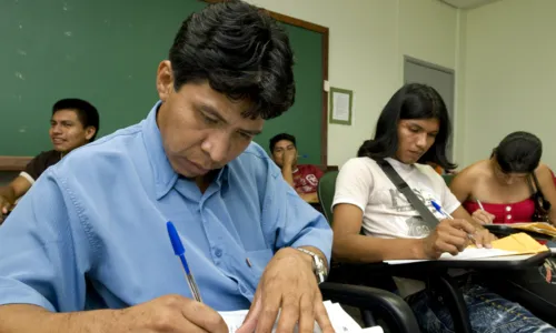 
				
					UFBA possui 215 estudantes indígenas matriculados em todo o estado
				
				